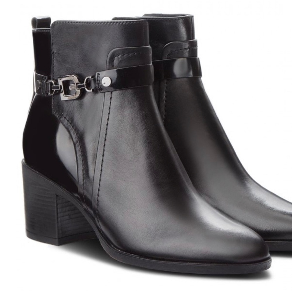 GEOX Respira Women Black leather boots size 38 (7.5)